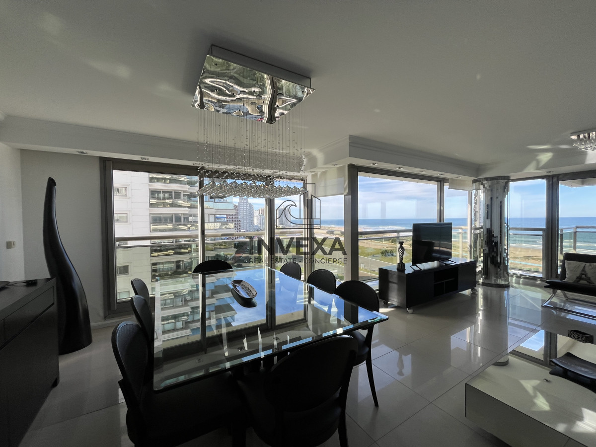 Apartamento ID.8837 - OPORTUNIDAD FRENTE AL MAR 4 Dormitorios en Playa Brava con Vistas al mar