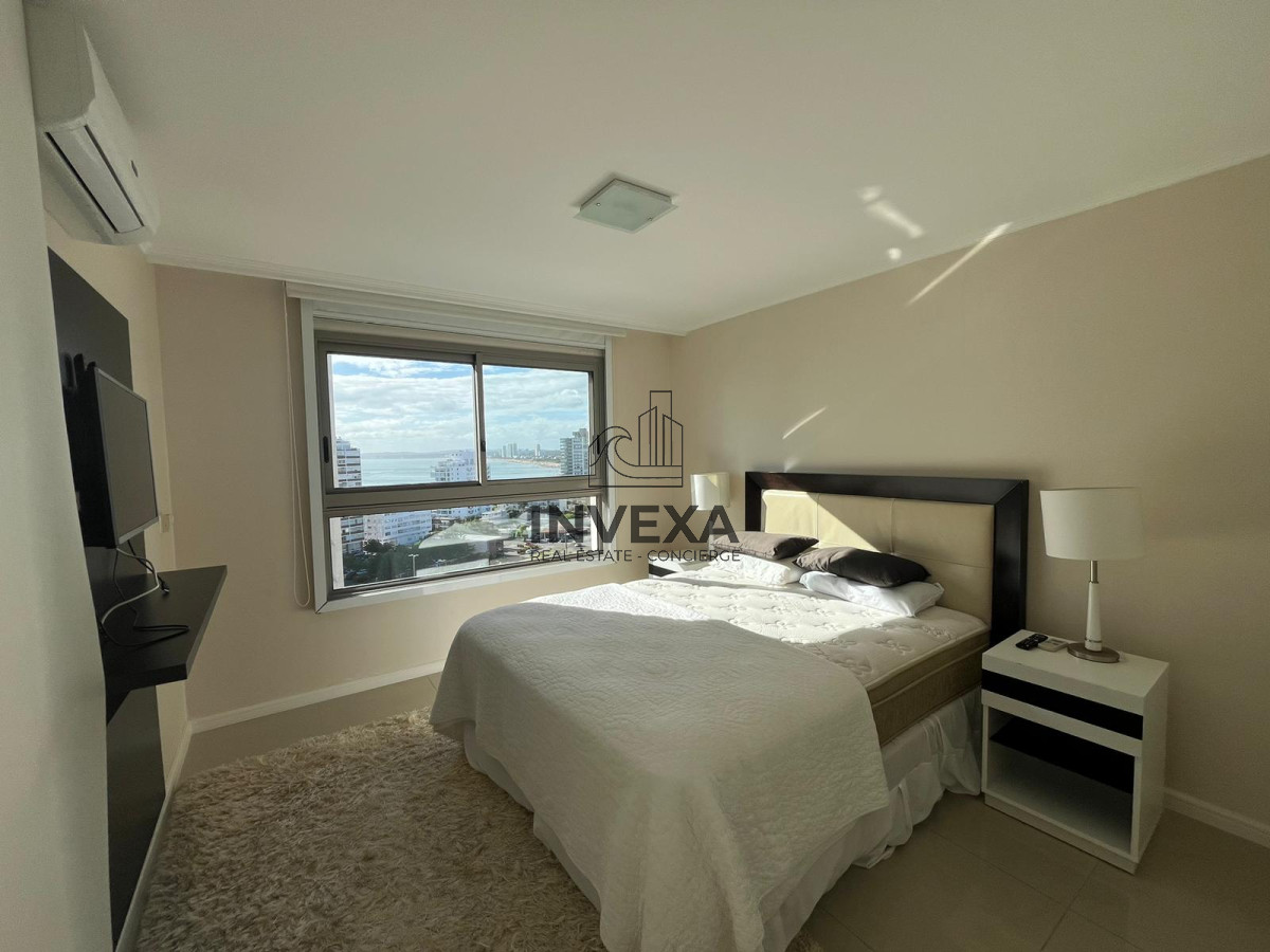 Apartamento ID.793 - Apartamento en venta Primera linea 4 dorm. 4 baños