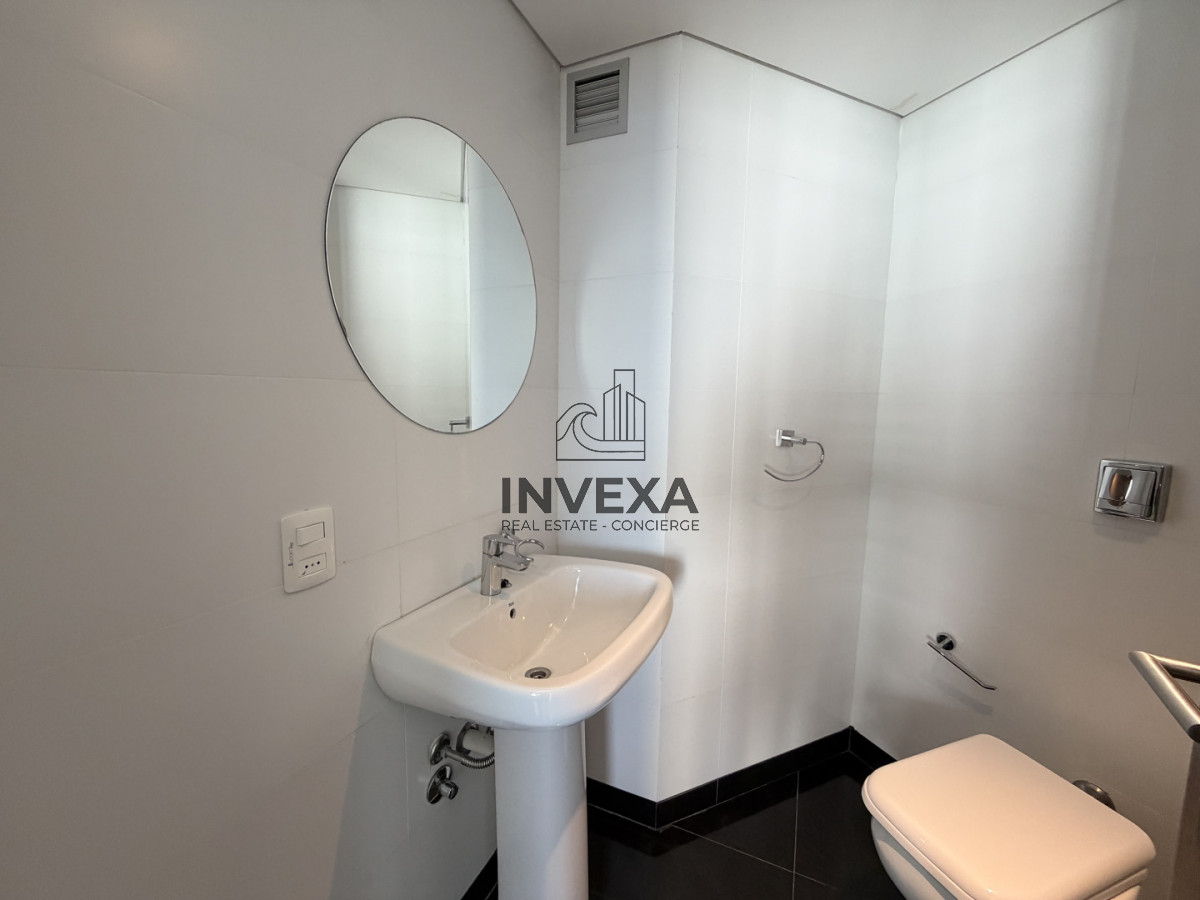 Apartamento ID.10406 - Apartamento en Venta 3 Dormitorios y Dependencia con Vista al Mar y Parrillero en Look Brava Punta del Este