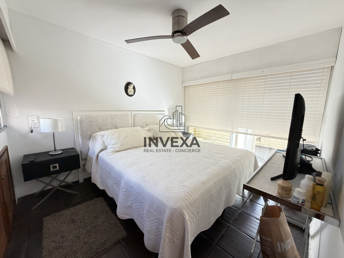 Apartamento ID.9890 - Oportunidad Vista al Mar Peninsula Apartamento de 4 Dormitorios Punta del Este