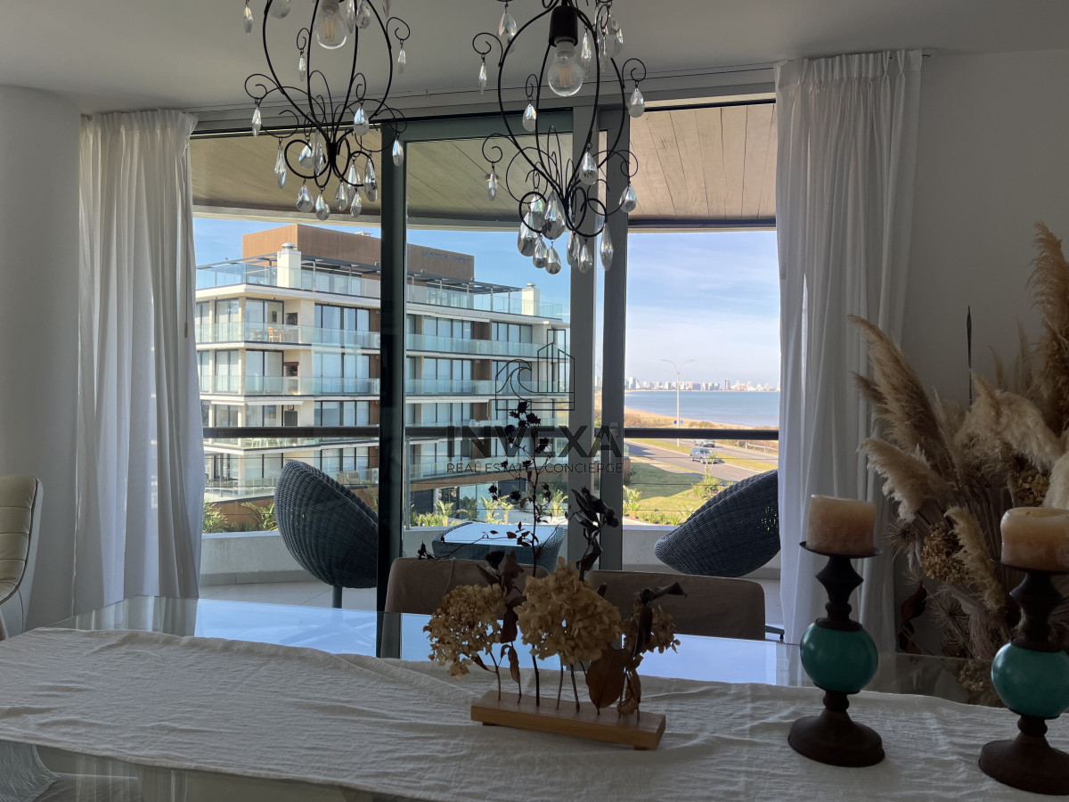 Apartamento ID.8804 - Hermoso Apartamento en Venta frente al mar Primera Linea de Mansa!