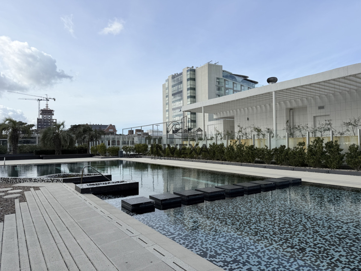 Apartamento ID.10406 - Apartamento en Venta 3 Dormitorios y Dependencia con Vista al Mar y Parrillero en Look Brava Punta del Este