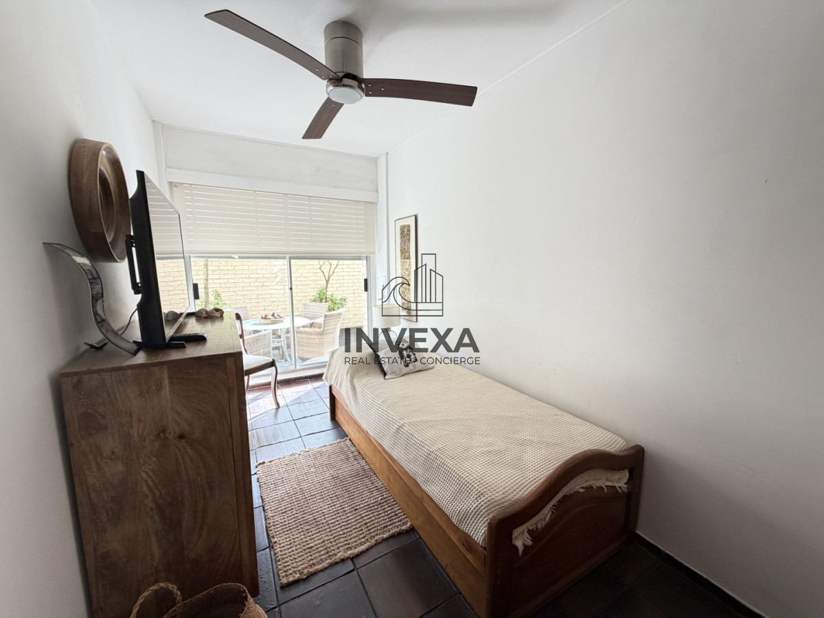 Apartamento ID.9890 - Oportunidad Vista al Mar Peninsula Apartamento de 4 Dormitorios Punta del Este