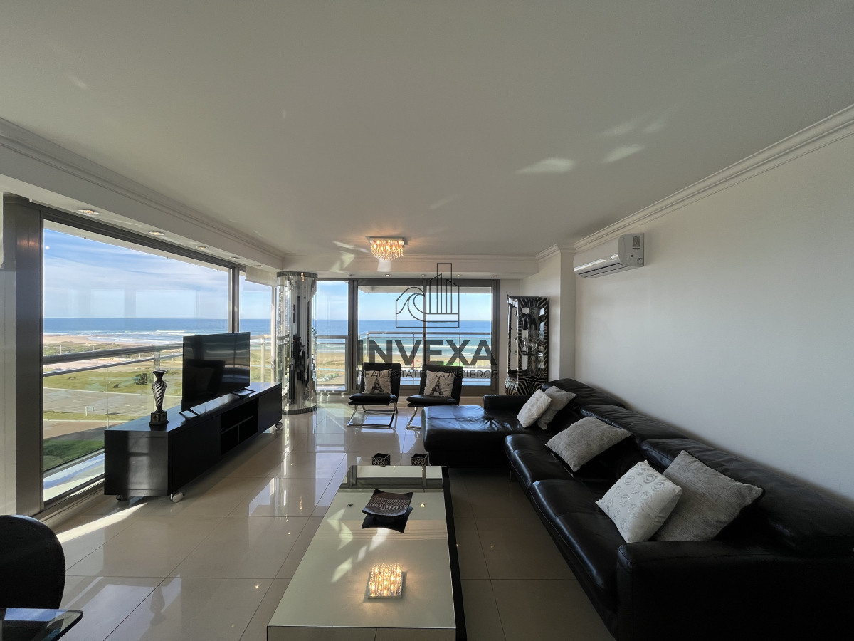 Apartamento ID.8837 - OPORTUNIDAD FRENTE AL MAR 4 Dormitorios en Playa Brava con Vistas al mar
