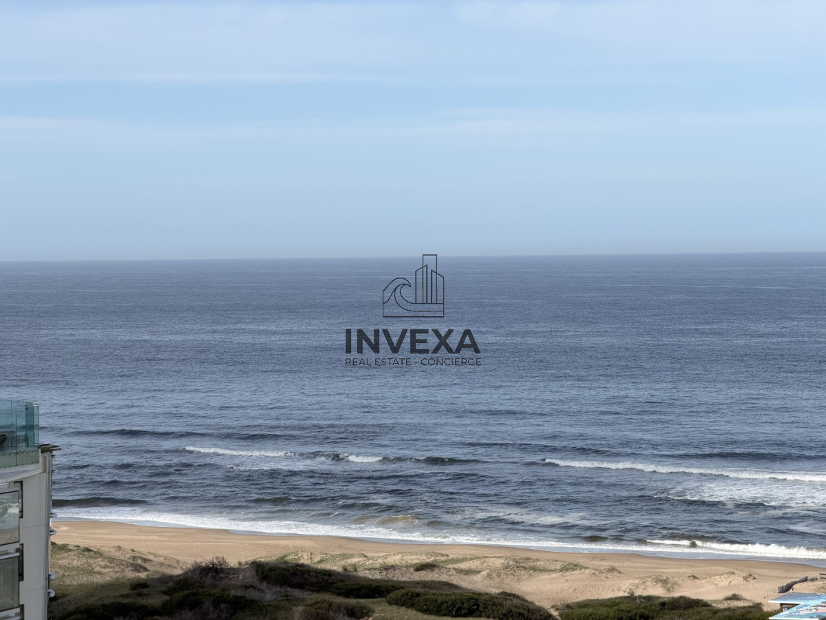 Apartamento ID.10406 - Apartamento en Venta 3 Dormitorios y Dependencia con Vista al Mar y Parrillero en Look Brava Punta del Este