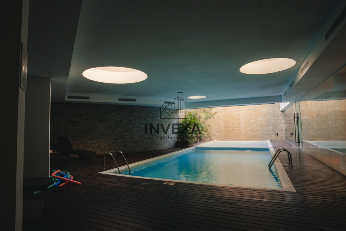 Apartamento ID.2105 - Venta Apartamento Primera Linea Mansa frente al mar con Parrillero propio. Punta del Este Uruguay