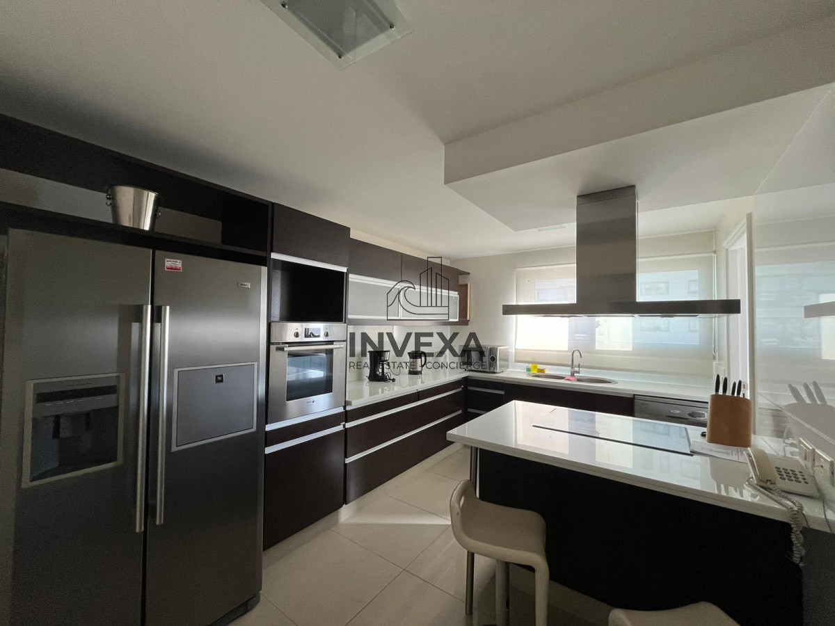 Apartamento ID.793 - Apartamento en venta Primera linea 4 dorm. 4 baños