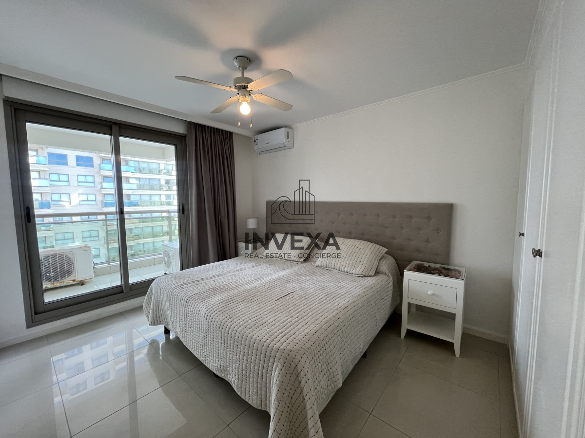 Apartamento ID.8837 - OPORTUNIDAD FRENTE AL MAR 4 Dormitorios en Playa Brava con Vistas al mar