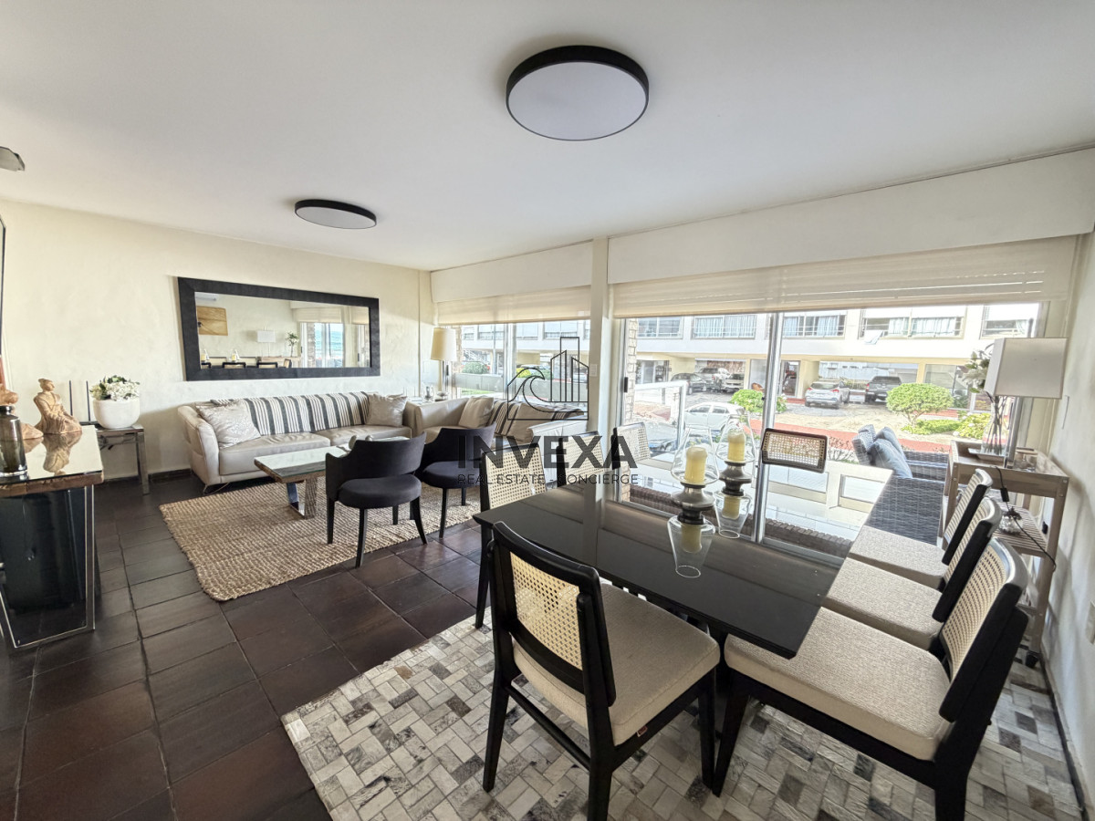 Apartamento ID.9890 - Oportunidad Vista al Mar Peninsula Apartamento de 4 Dormitorios Punta del Este