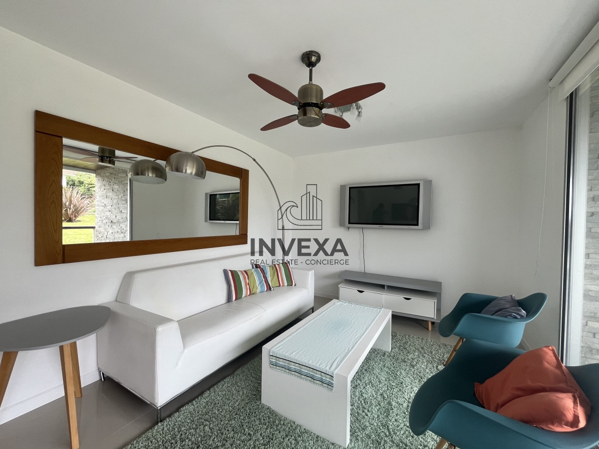 Apartamento ID.1845 - Oportunidad Apartamento en Venta Primera linea de la Mansa 2 dormitorios Isabel Pinares Punta del Este con Parrillero y Garaje