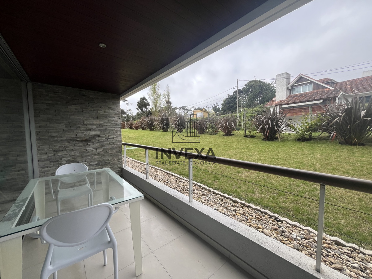 Apartamento ID.1845 - Oportunidad Apartamento en Venta Primera linea de la Mansa 2 dormitorios Isabel Pinares Punta del Este con Parrillero y Garaje