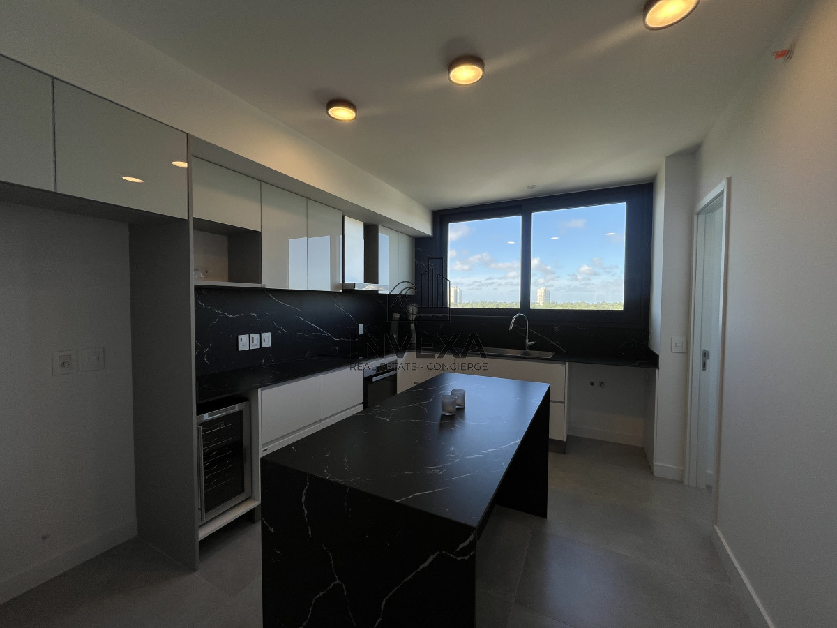 Apartamento ID.2273 - Venta Apartamento en VENETIAN Punta del Este Playa Brava