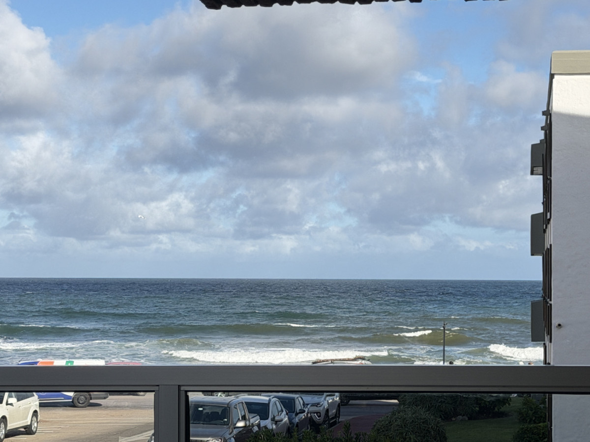 Oportunidad Vista al Mar Peninsula Apartamento de 4 Dormitorios Punta del Este