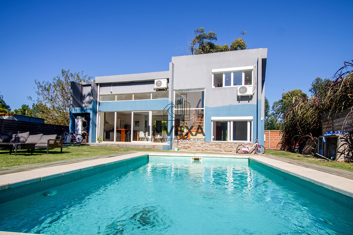 Casa ID.1833 - Venta Casa Punta del Este tres dormitorios piscina nueva! Zona Marly!
