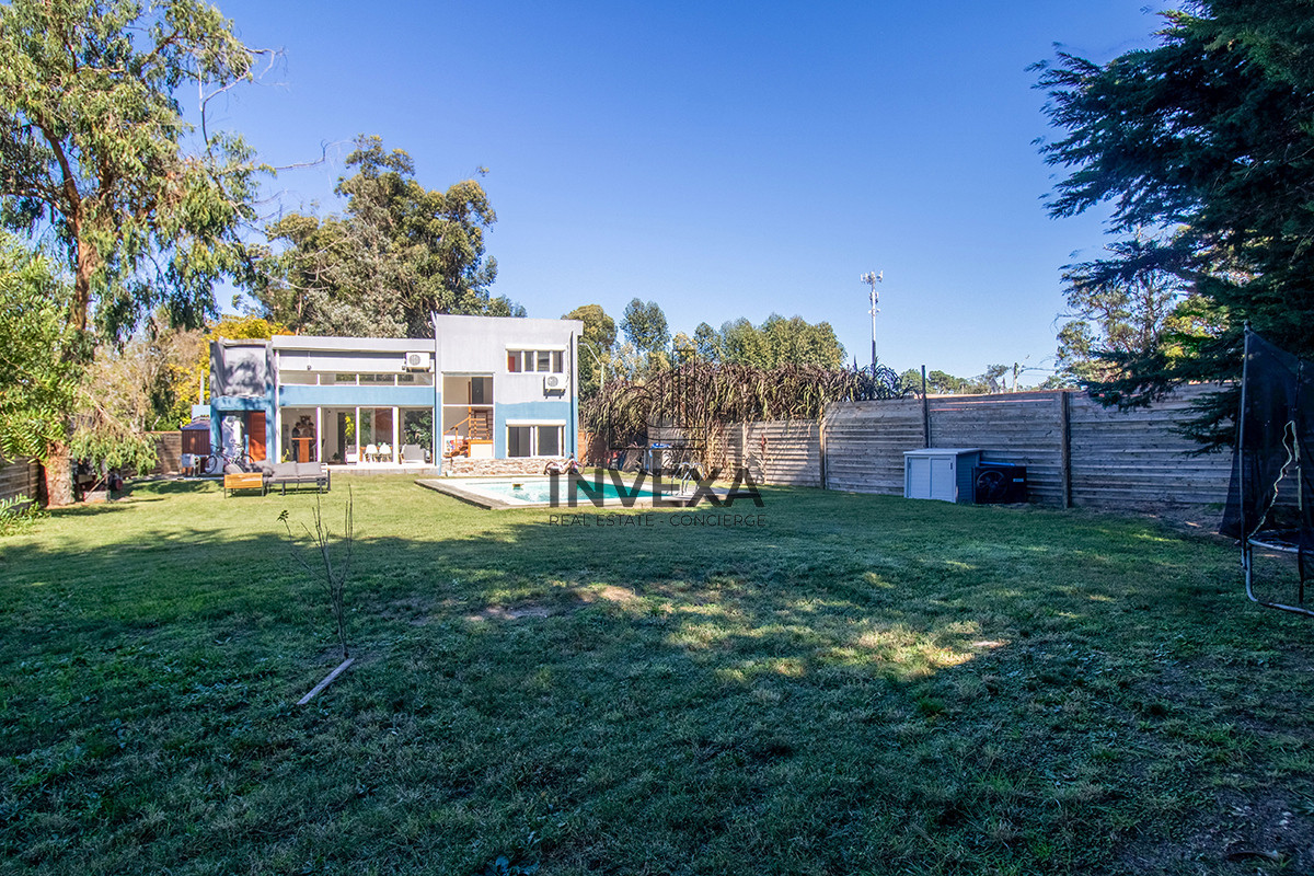 Casa ID.1833 - Venta Casa Punta del Este tres dormitorios piscina nueva! Zona Marly!