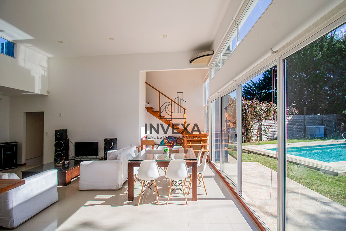 Casa ID.1833 - Venta Casa Punta del Este tres dormitorios piscina nueva! Zona Marly!