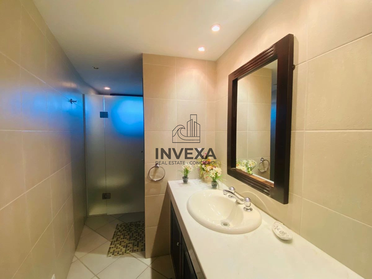 Casa ID.1001 - Casa en Venta y Alquiler 6 Dormitorios Barrio Cantegril Punta del Este Uruguay