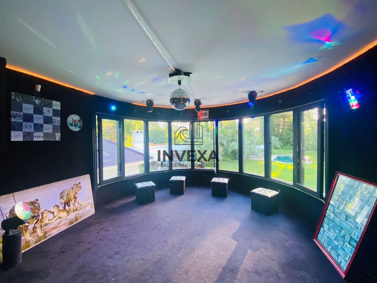 Casa ID.1001 - Casa en Venta y Alquiler 6 Dormitorios Barrio Cantegril Punta del Este Uruguay