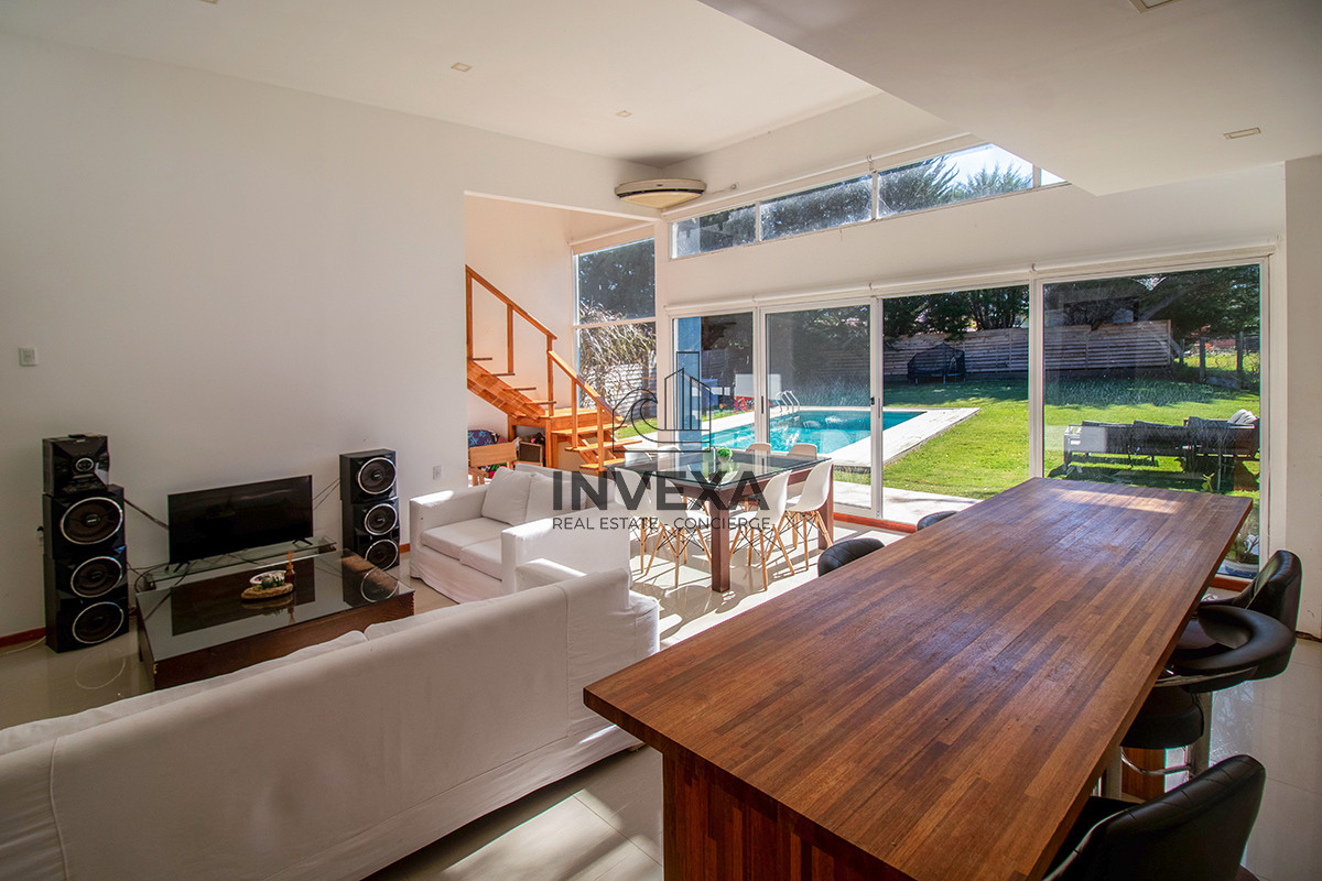 Casa ID.1833 - Venta Casa Punta del Este tres dormitorios piscina nueva! Zona Marly!