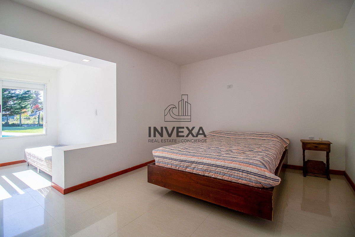 Casa ID.1833 - Venta Casa Punta del Este tres dormitorios piscina nueva! Zona Marly!