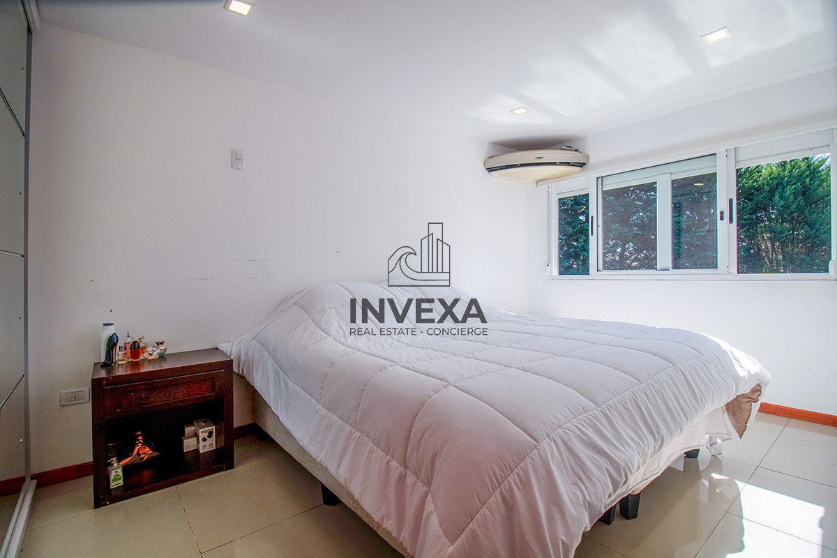 Casa ID.1833 - Venta Casa Punta del Este tres dormitorios piscina nueva! Zona Marly!