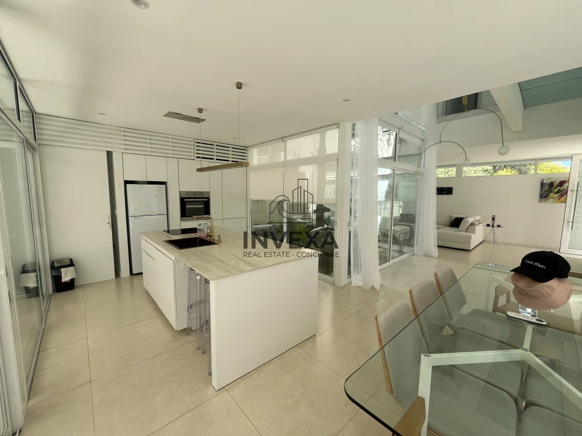 Casa ID.9467 - Casa en Venta 4 Dormitorios en Solanas Barrio Privado Punta del Este 