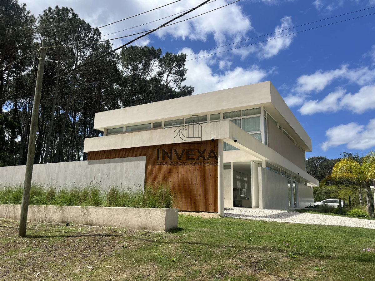 Casa ID.9467 - Casa en Venta 4 Dormitorios en Solanas Barrio Privado Punta del Este 