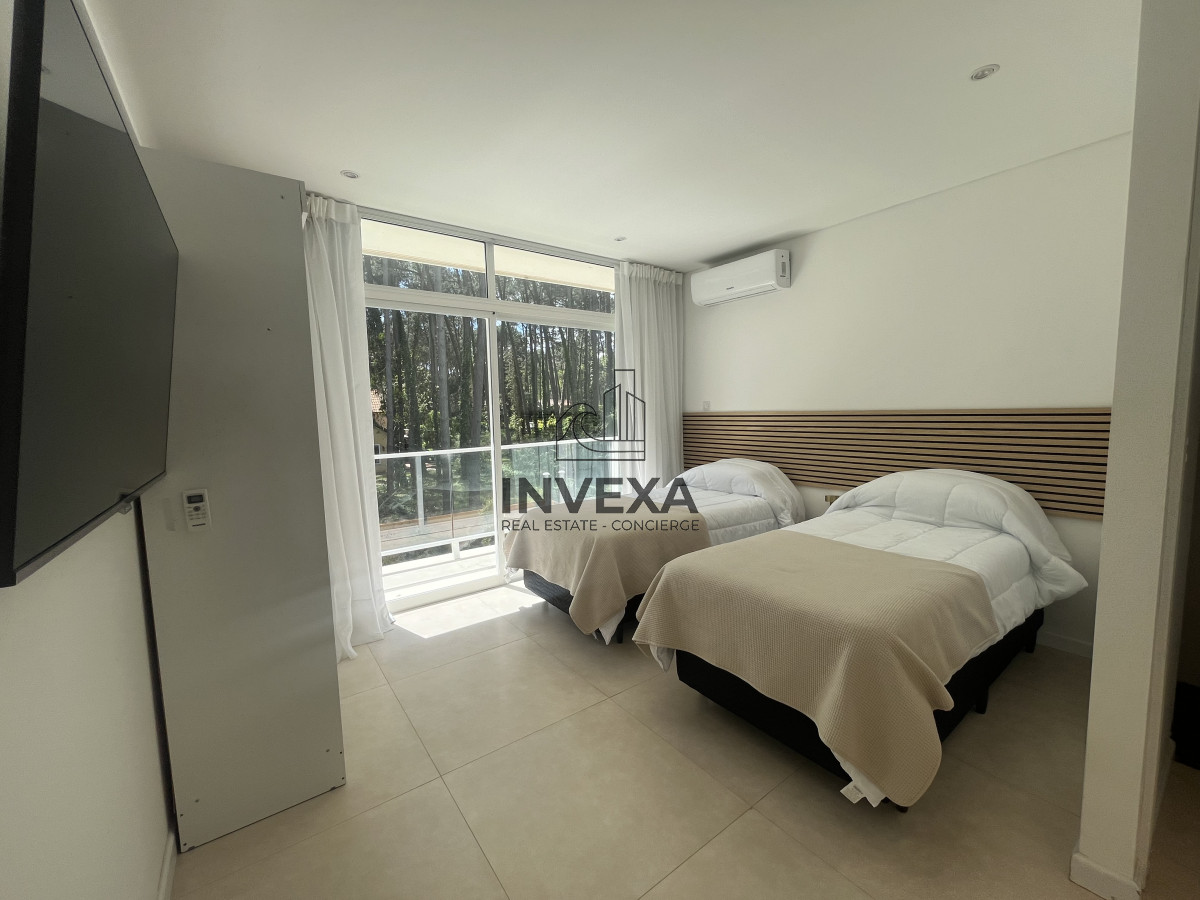 Casa ID.9467 - Casa en Venta 4 Dormitorios en Solanas Barrio Privado Punta del Este 