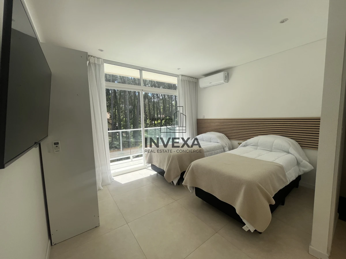 Casa ID.9467 - Casa en Venta 4 Dormitorios en Solanas Barrio Privado Punta del Este 