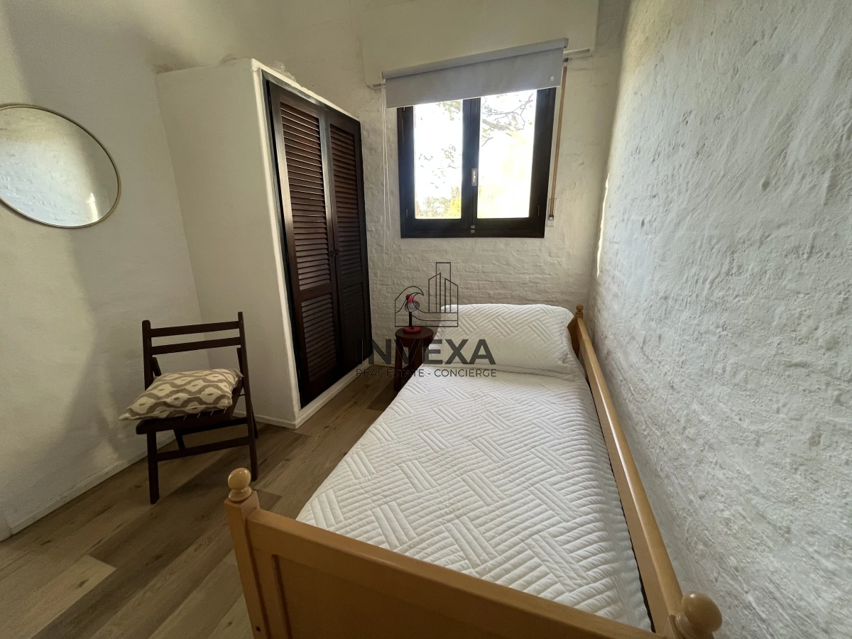 Casa ID.9252 - Venta Casa Punta del Este 4 dormitorios en Barrio Marly Punta del Este con piscina 