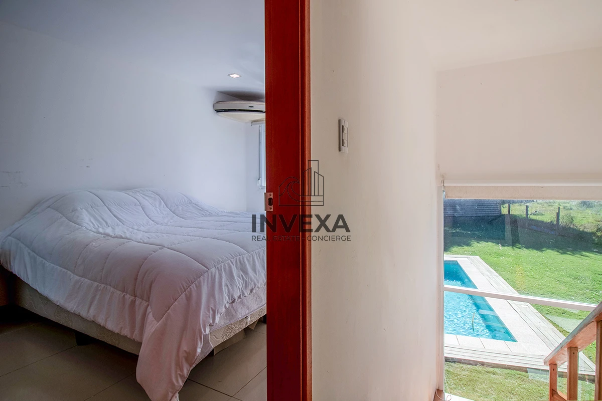 Casa ID.1833 - Venta Casa Punta del Este tres dormitorios piscina nueva! Zona Marly!