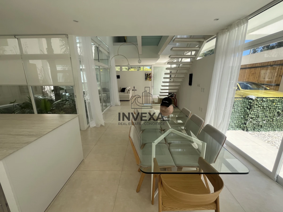 Casa ID.9467 - Casa en Venta 4 Dormitorios en Solanas Barrio Privado Punta del Este 