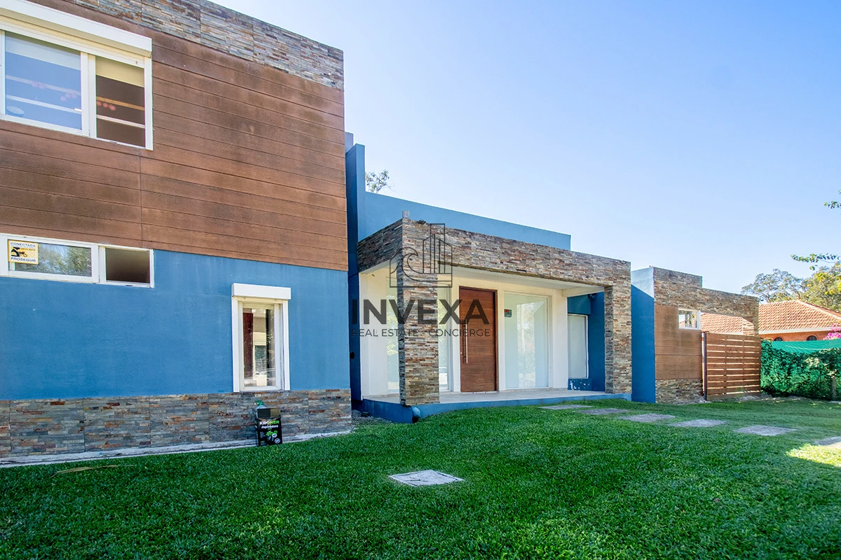 Casa ID.1833 - Venta Casa Punta del Este tres dormitorios piscina nueva! Zona Marly!