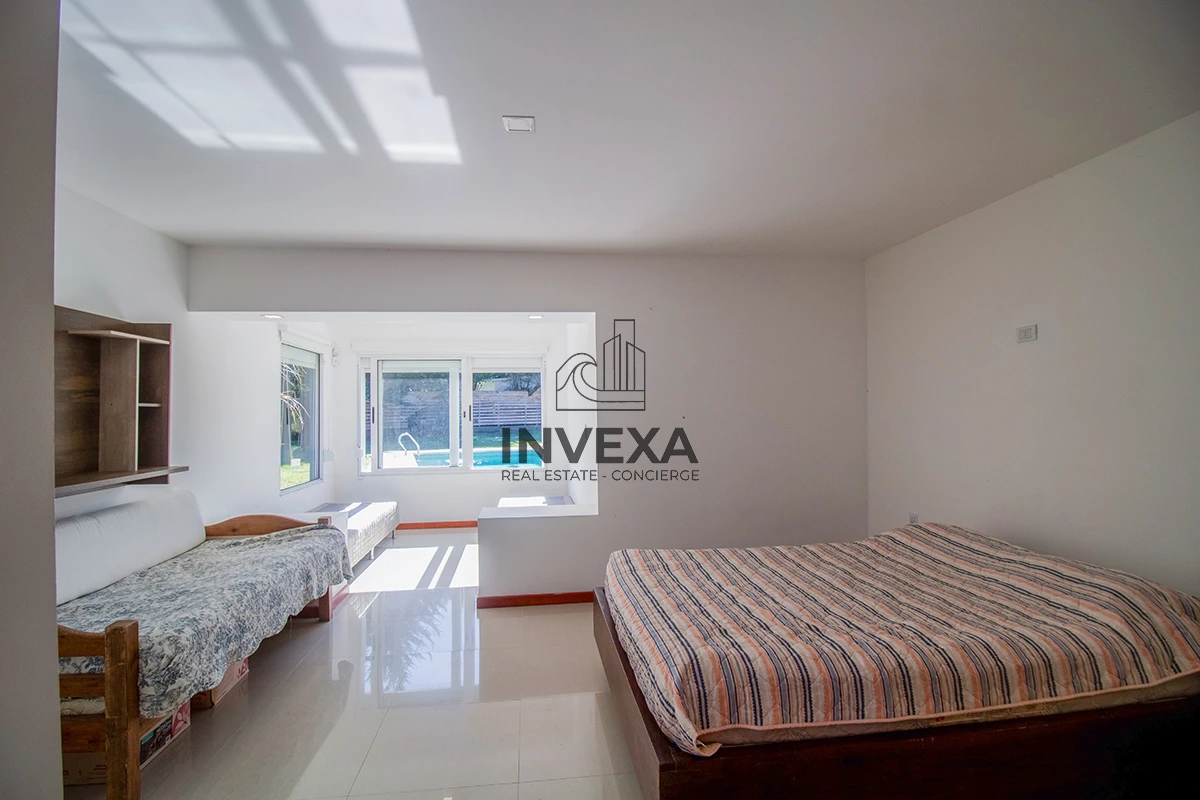 Casa ID.1833 - Venta Casa Punta del Este tres dormitorios piscina nueva! Zona Marly!