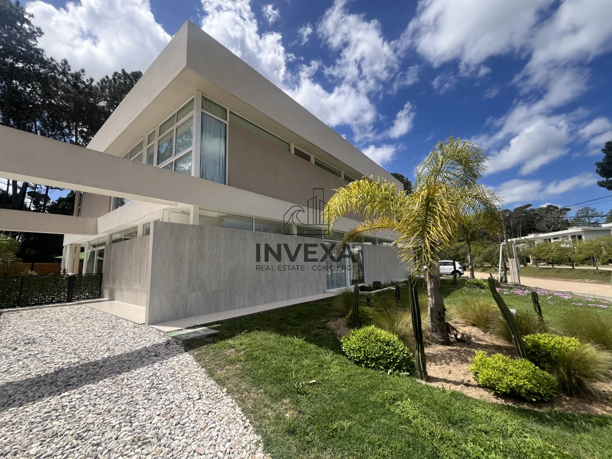 Casa ID.9467 - Casa en Venta 4 Dormitorios en Solanas Barrio Privado Punta del Este 