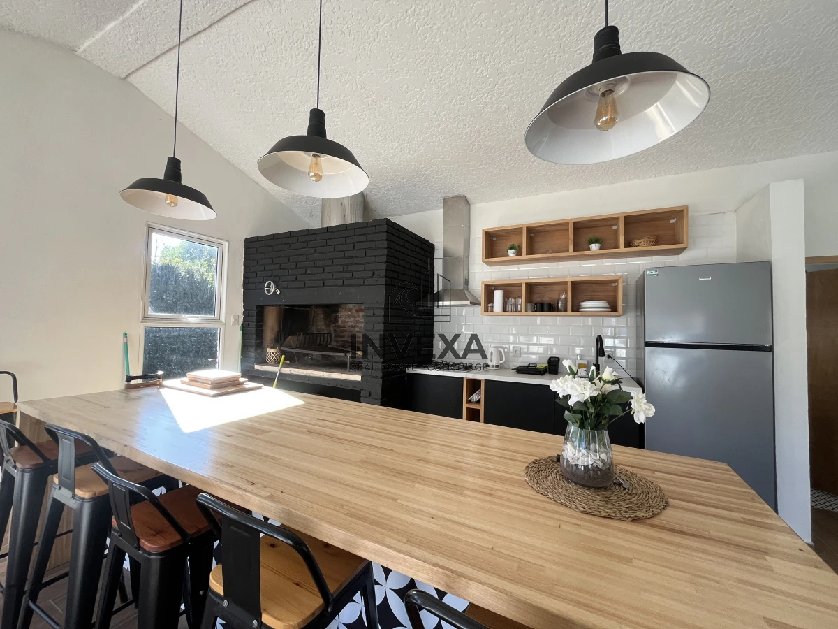 Casa ID.9252 - Venta Casa Punta del Este 4 dormitorios en Barrio Marly Punta del Este con piscina 