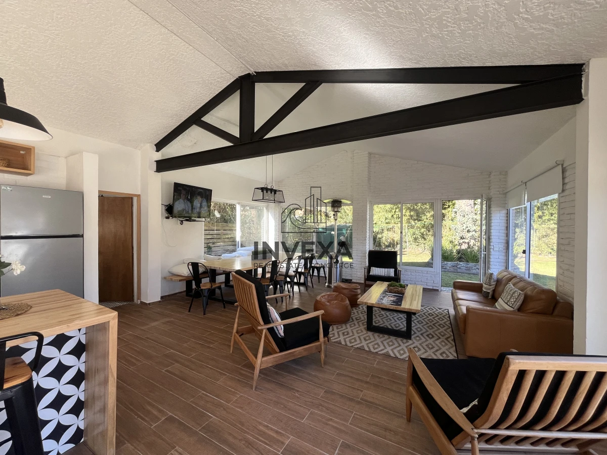 Casa ID.9252 - Venta Casa Punta del Este 4 dormitorios en Barrio Marly Punta del Este con piscina 