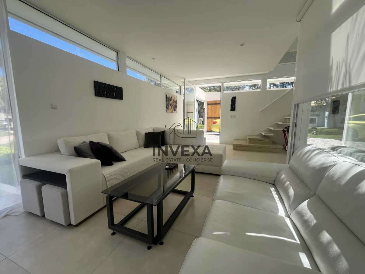 Casa ID.9467 - Casa en Venta 4 Dormitorios en Solanas Barrio Privado Punta del Este 