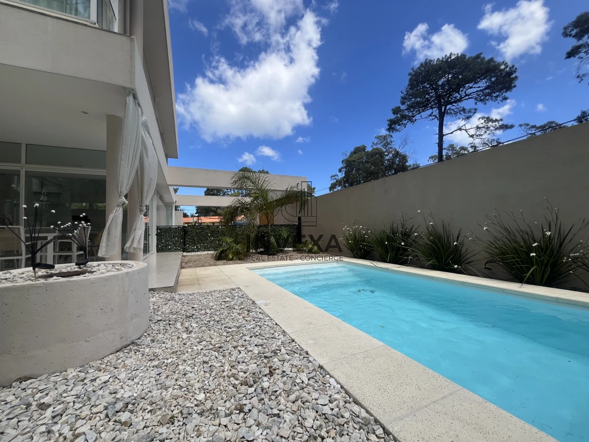 Casa ID.9467 - Casa en Venta 4 Dormitorios en Solanas Barrio Privado Punta del Este 