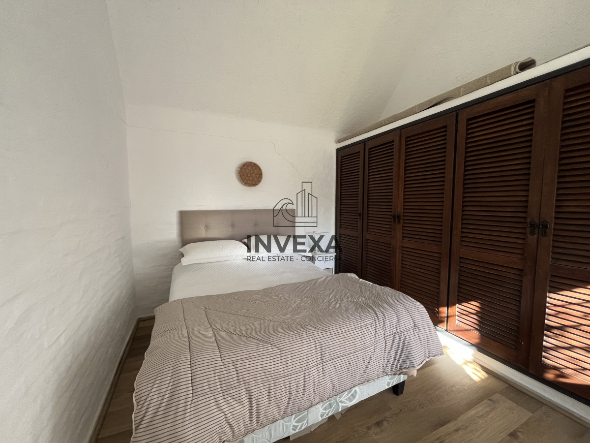 Casa ID.9252 - Venta Casa Punta del Este 4 dormitorios en Barrio Marly Punta del Este con piscina 