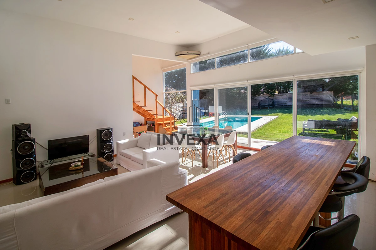 Casa ID.1833 - Venta Casa Punta del Este tres dormitorios piscina nueva! Zona Marly!