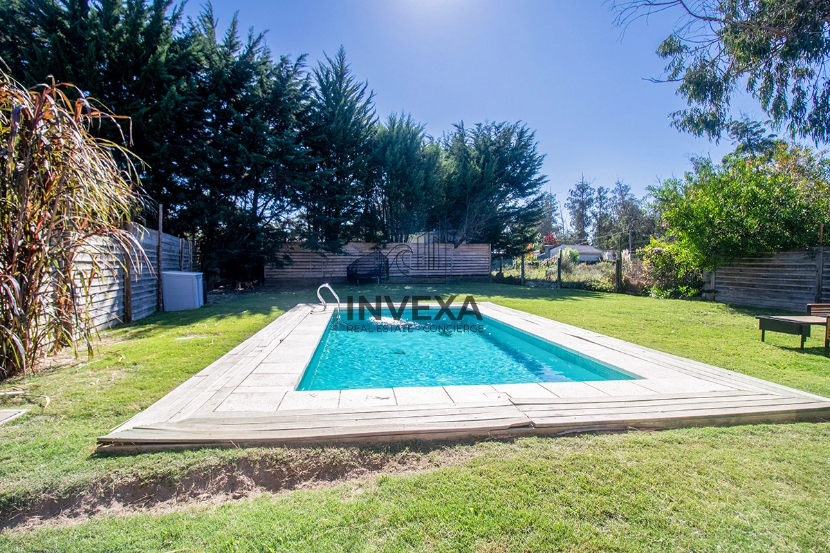 Casa ID.1833 - Venta Casa Punta del Este tres dormitorios piscina nueva! Zona Marly!