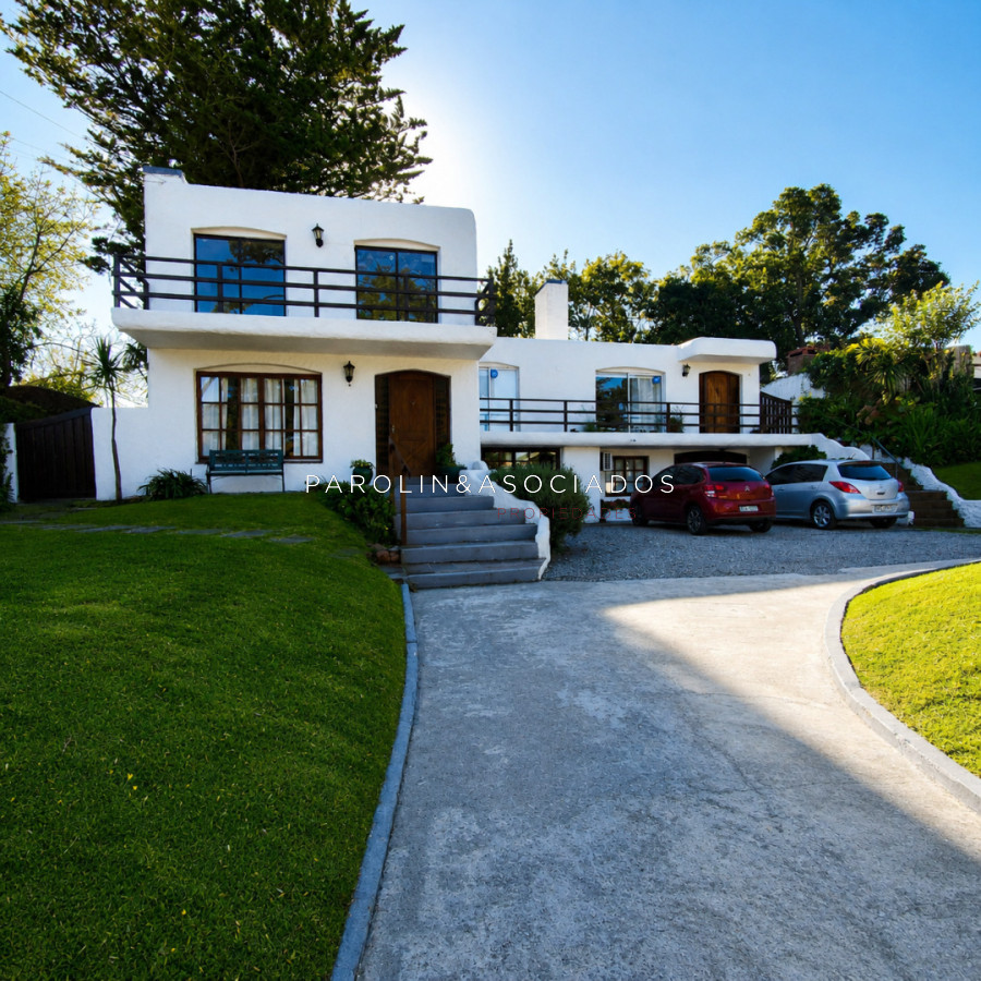 CASA CANTEGRIL - 2 unidades integradas | 700 m² de terreno