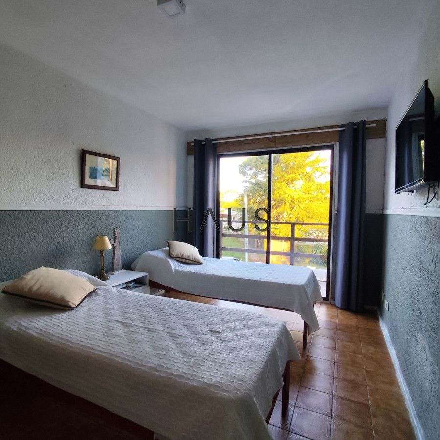 Casa ID.799 - CASA CANTEGRIL - 2 unidades integradas | 700 m² de terreno