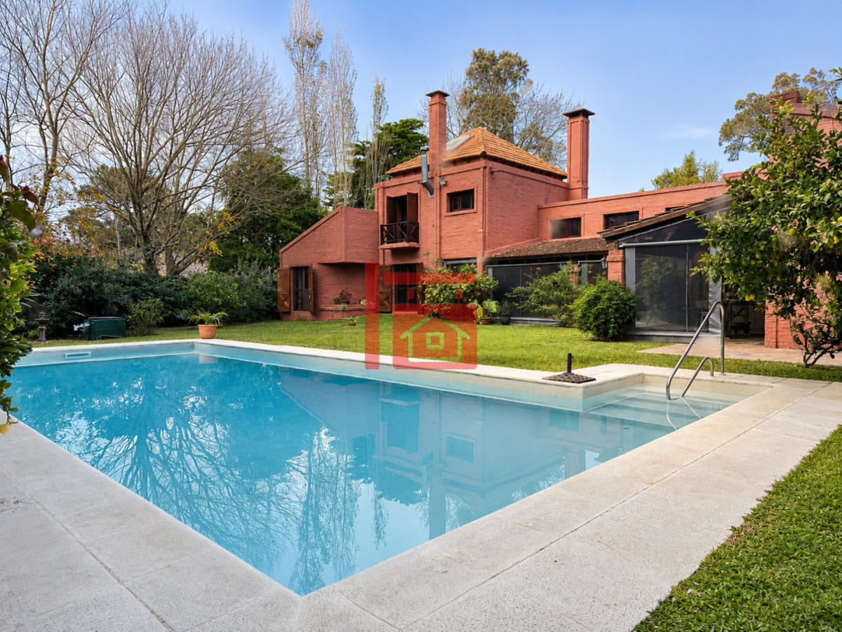 Casa ID.826 - ✨ Exclusiva residencia en San Rafael ✨
