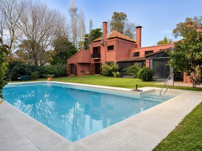 ? Exclusiva residencia en San Rafael ?