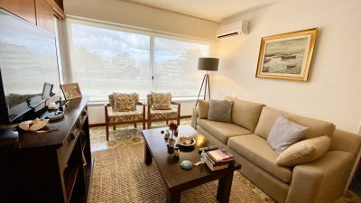 Vendo apartamento 1 dormitorio a metros del puerto, Punta del Este.