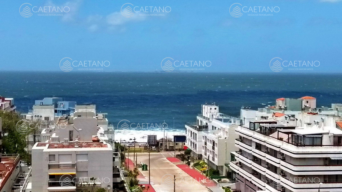OPORTUNIDAD Venta Apartamento TORRE VERONA - 2 dormitorios y medio - DMC16993A
