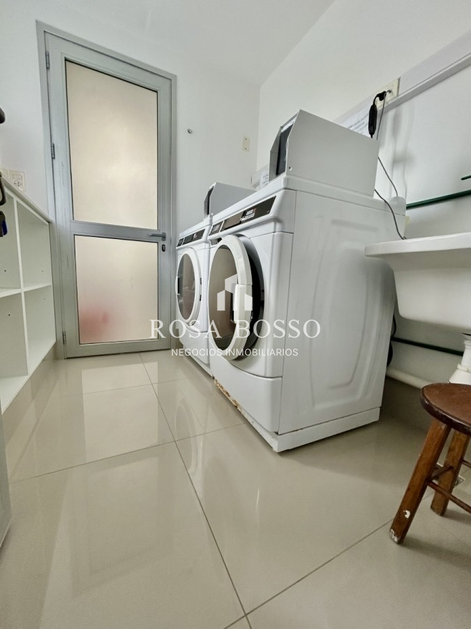 Apartamento ID.9656 - Apartamento Venta 1 dormitorio Península Punta del Este