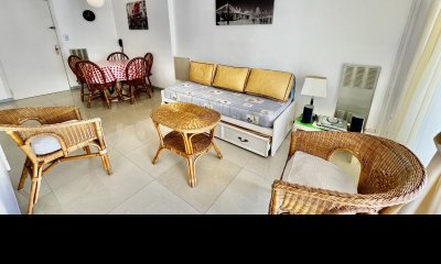 Oportunidad, apartamento reciclado en venta de 1 dormitorio en Edificio Kennedy, Punta del Este.